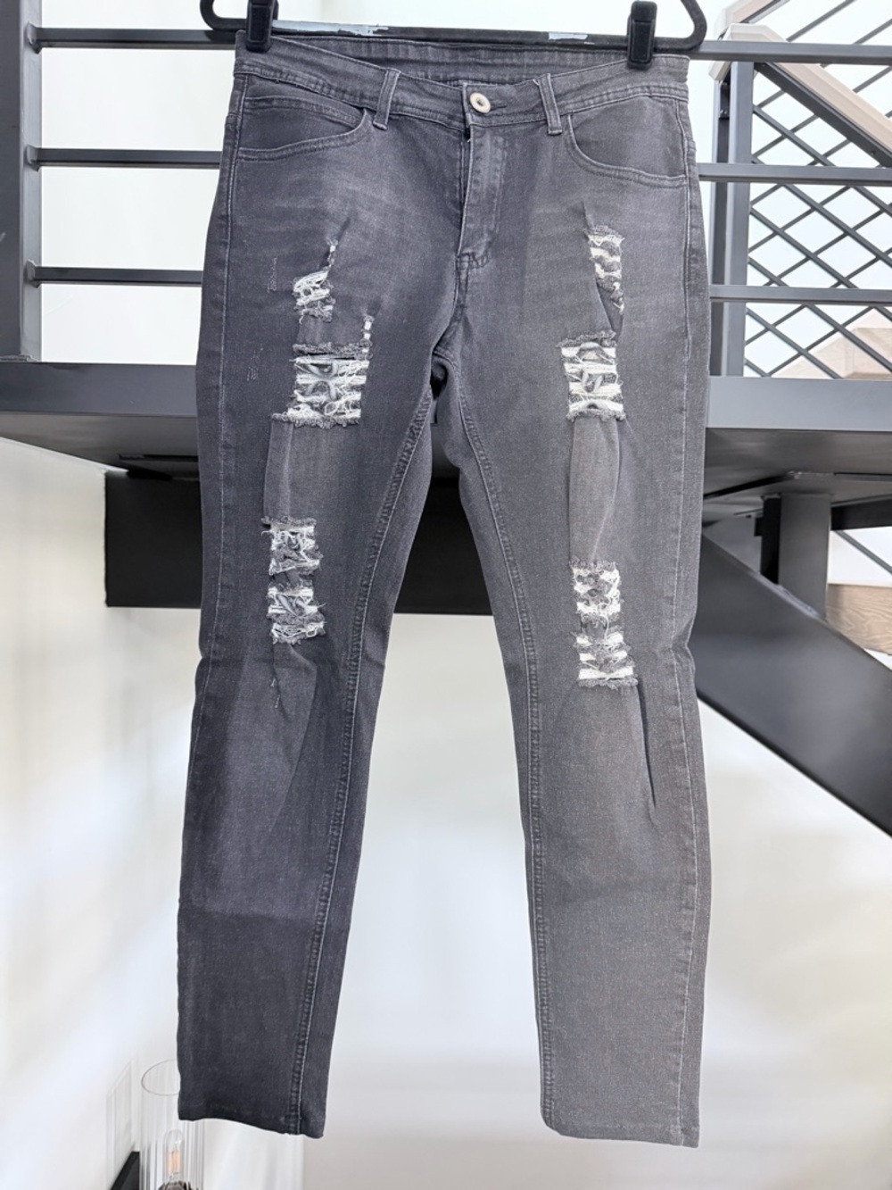 Mens Distressed Black Ripped Skinny Jeans size 30
